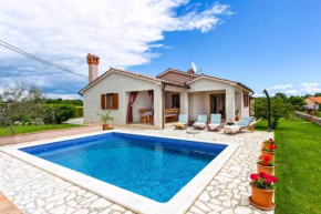 Villa Mirela Mit Garten Und Einem Schönen Pool
